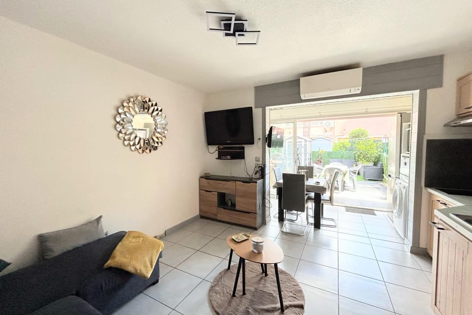 EUREKA 109 - Appartement RDC -Piscine Jardin - Plages à pied Apartment in Agde