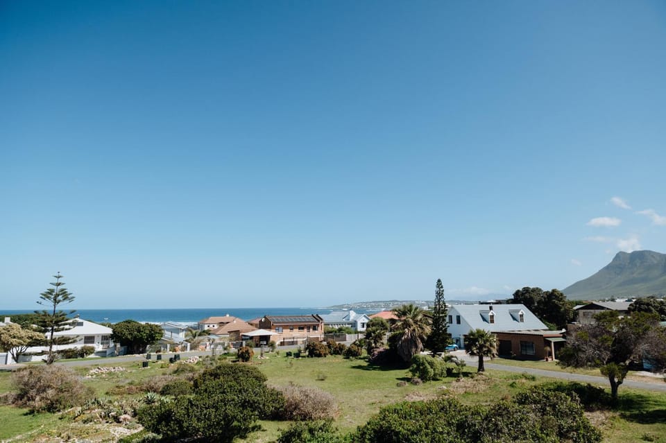 Natural landscape, Mountain view, Sea view