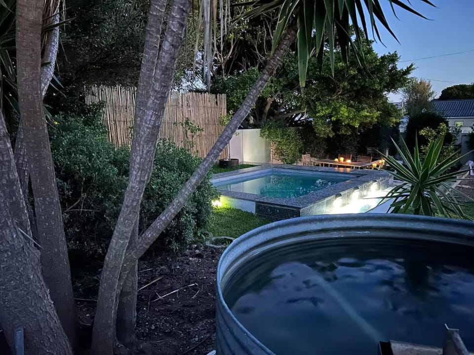 Hot Tub, Garden view, Swimming pool, fireplace