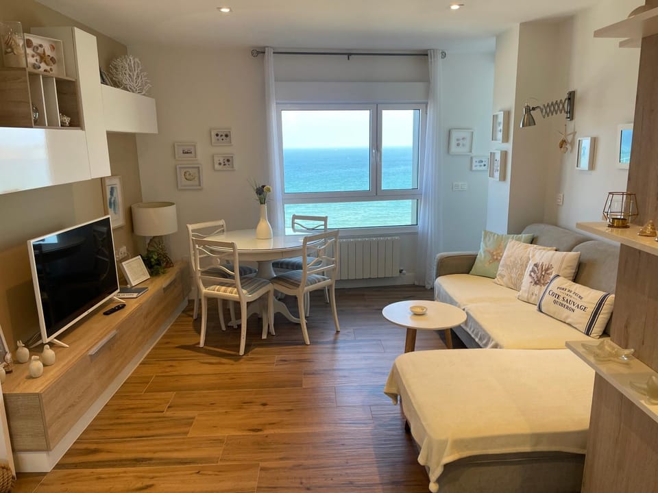 Living room, Sea view