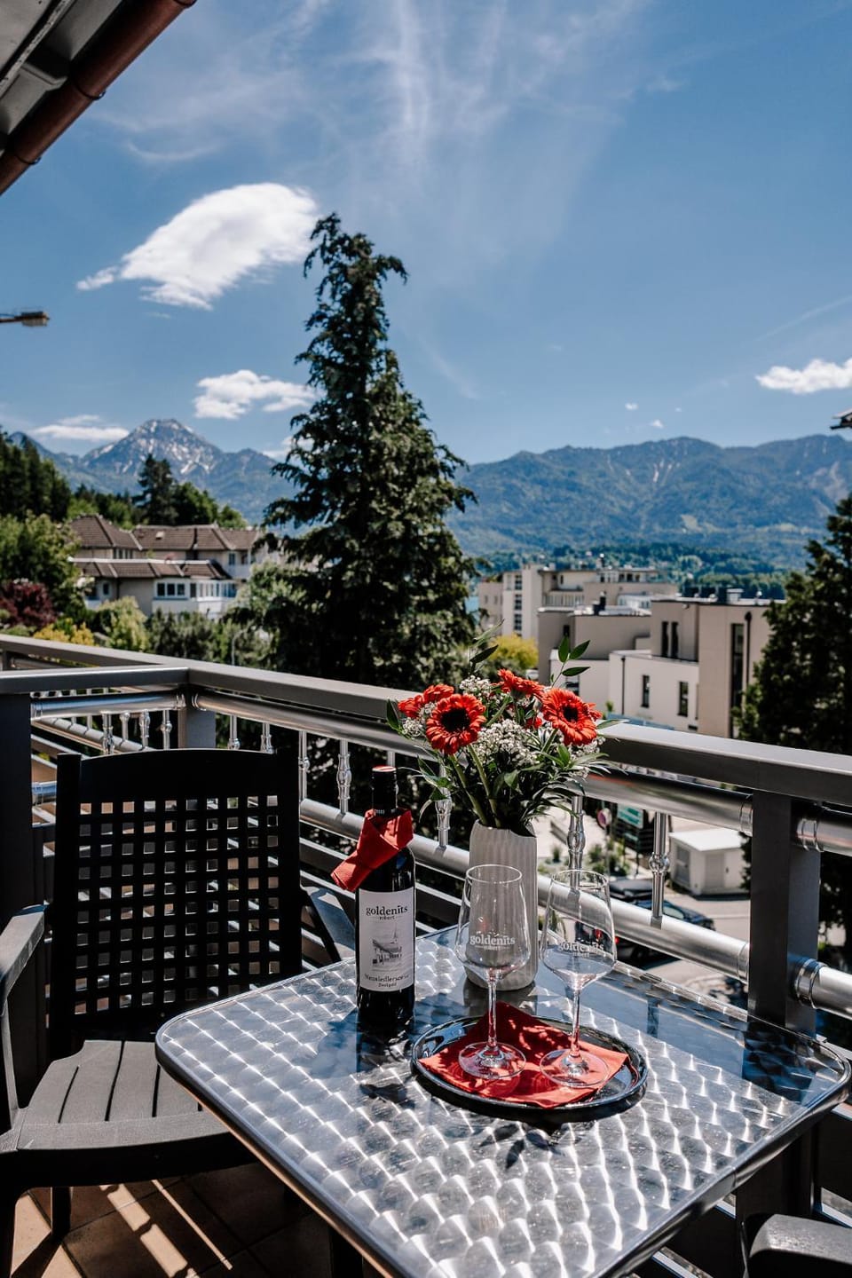 View (from property/room), Balcony/Terrace