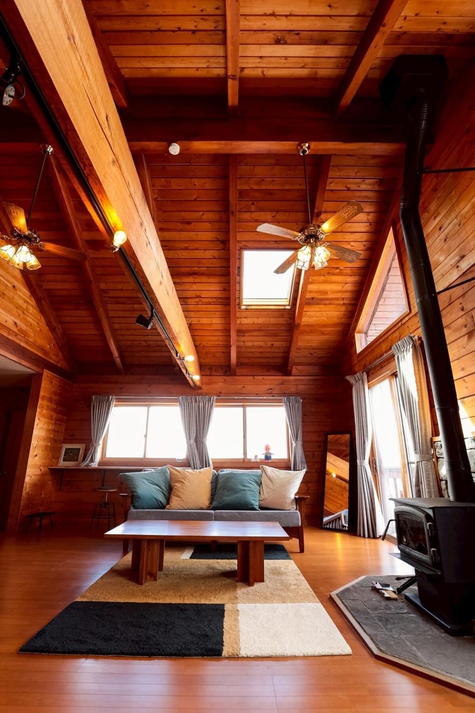 Living room, Seating area, fireplace