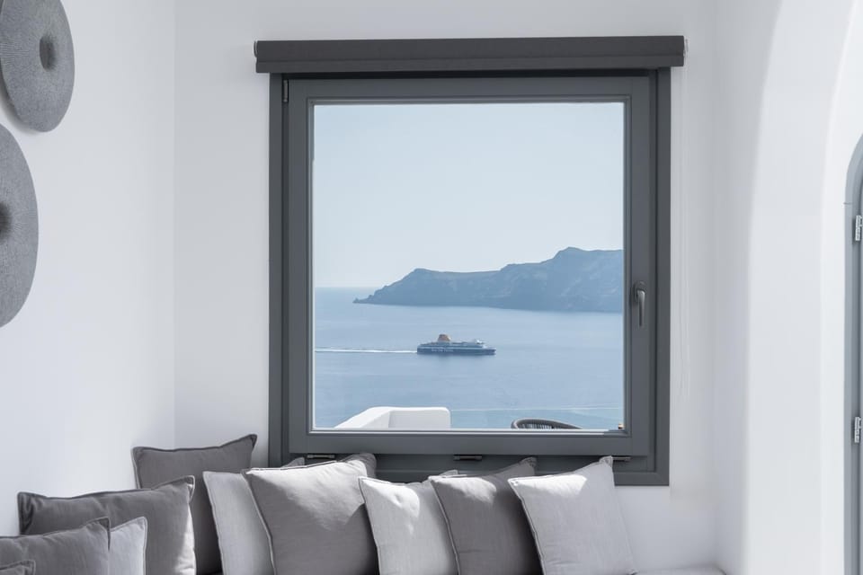 Living room, Sea view