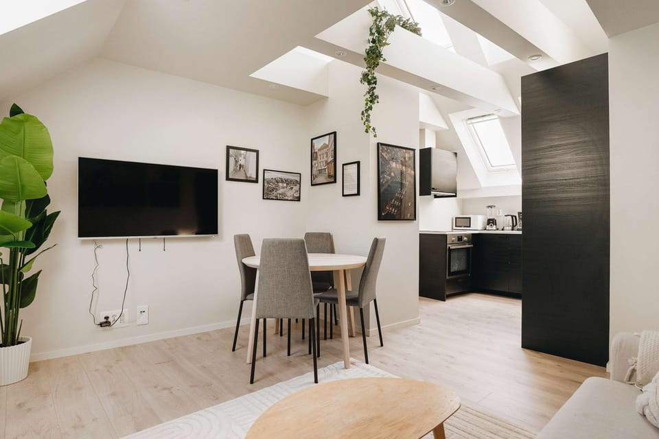 TV and multimedia, Kitchen or kitchenette, Dining area