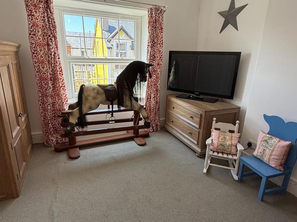 Bedroom, children