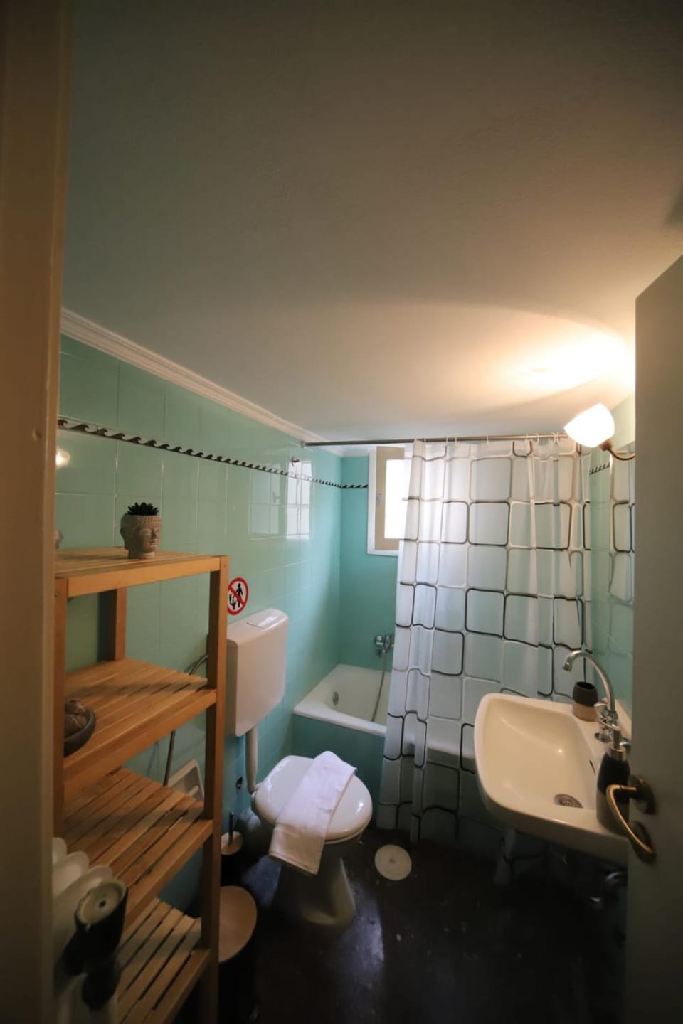 Bathroom, Bath