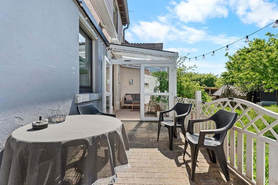 Modern House "Brick Lane" with Terrace and Wintergarden - LOFTIGO Apartment in Limburg (province)