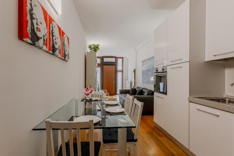 Kitchen or kitchenette, Living room, Dining area