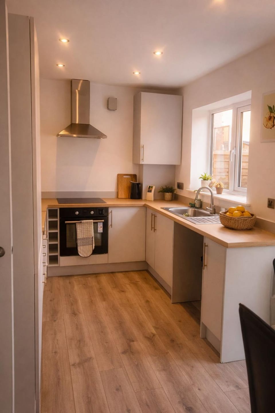 New Build 3-Bed in Rotherham Fast WiFi, Garden & Driveway House in Rotherham