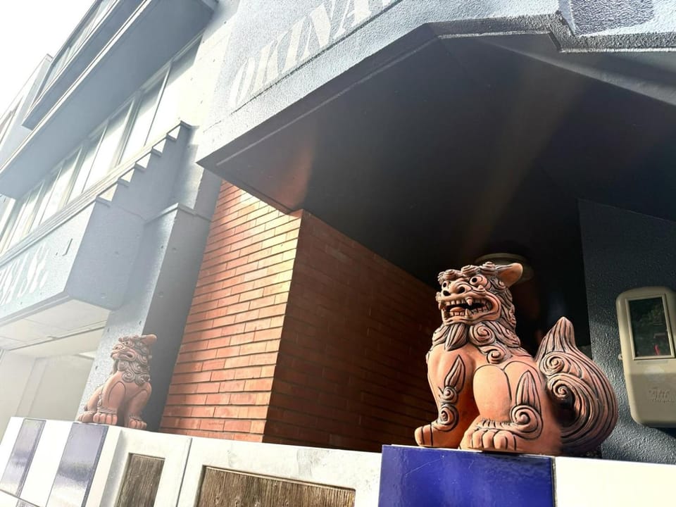 Facade/entrance, Day