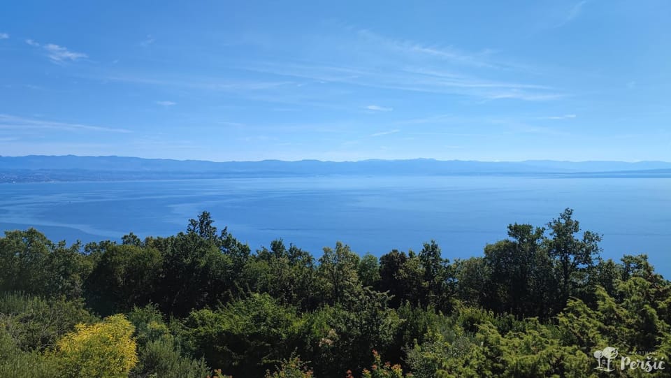 Neighbourhood, Natural landscape, Sea view