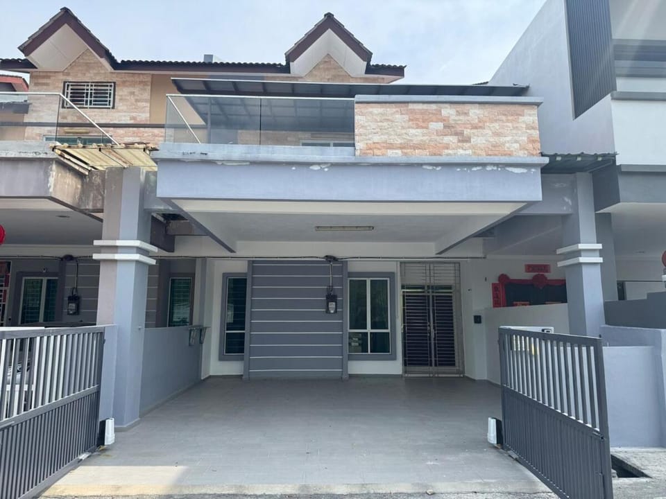 39 HSH 4Bed5Bath LGK House in Kedah