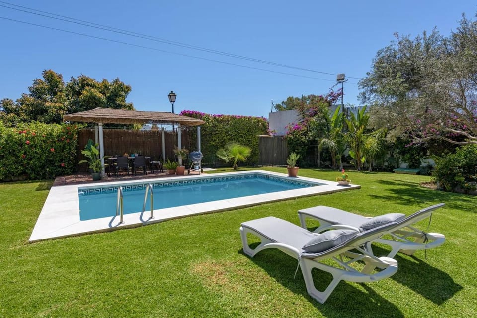 Garden, Swimming pool