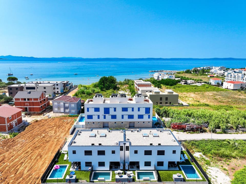 Beach, Swimming pool
