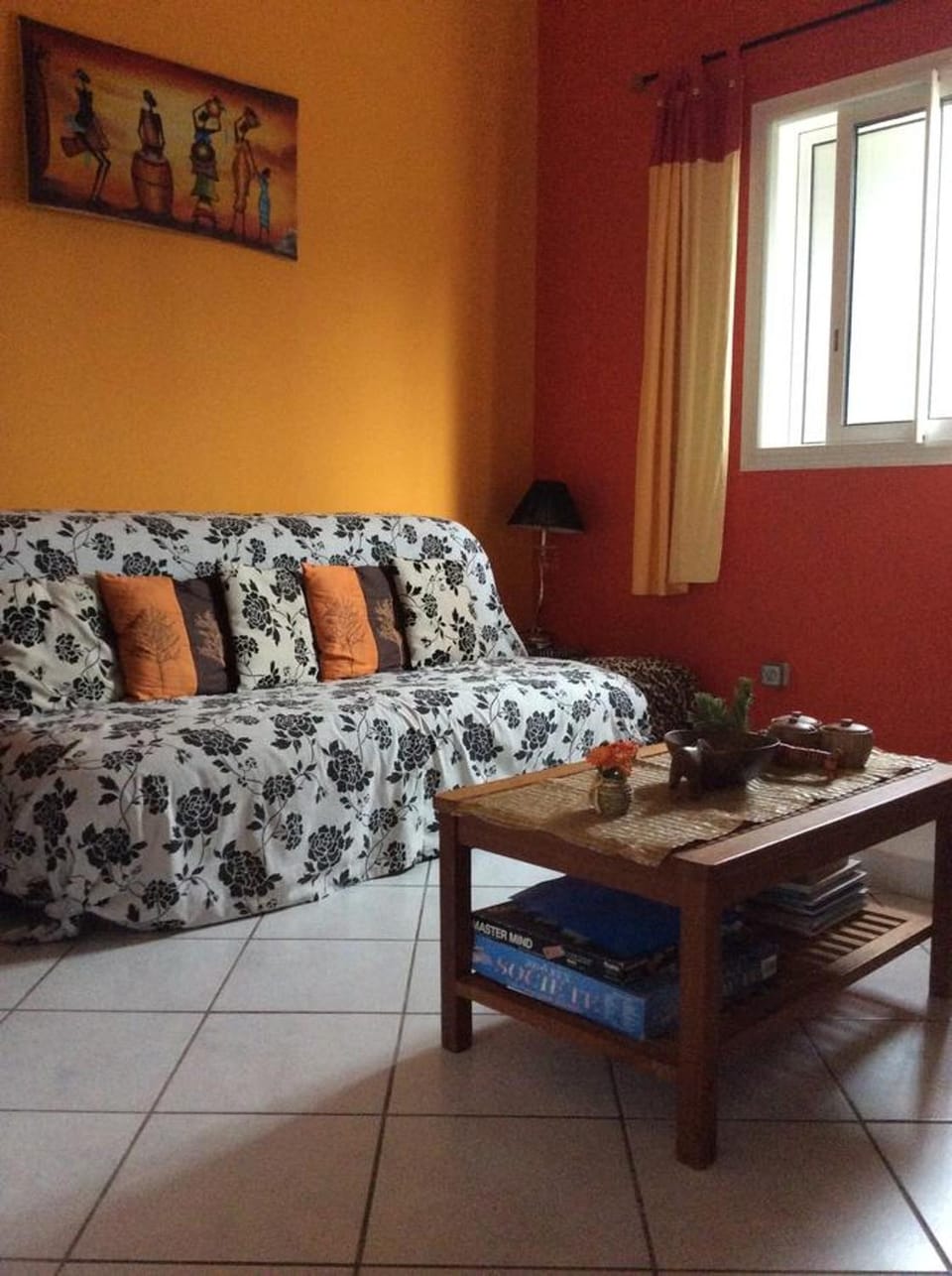 Day, Living room