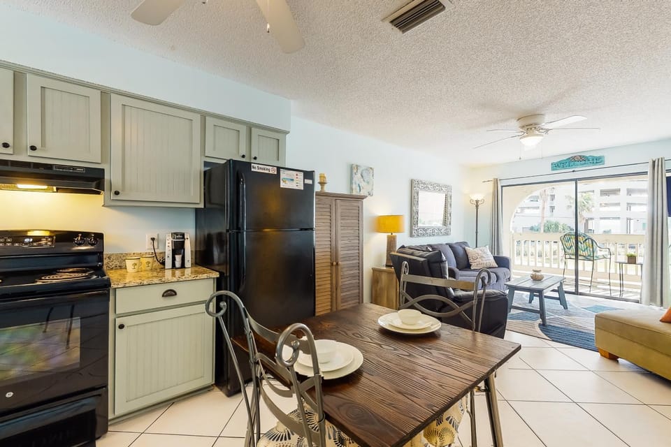 Las Palmas 118 - The Sandy Palm Apartment in West Beach