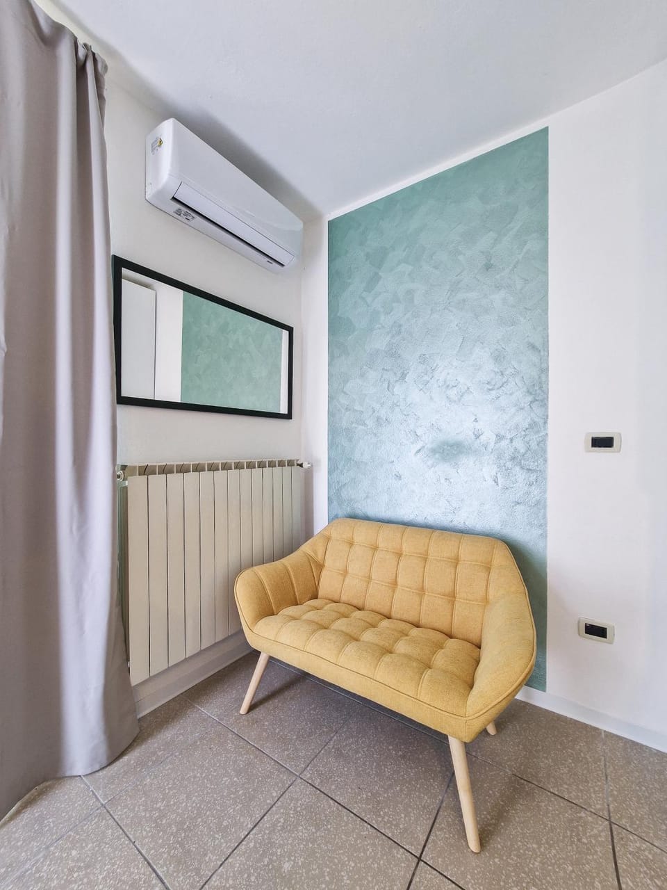 Living room, air conditioner