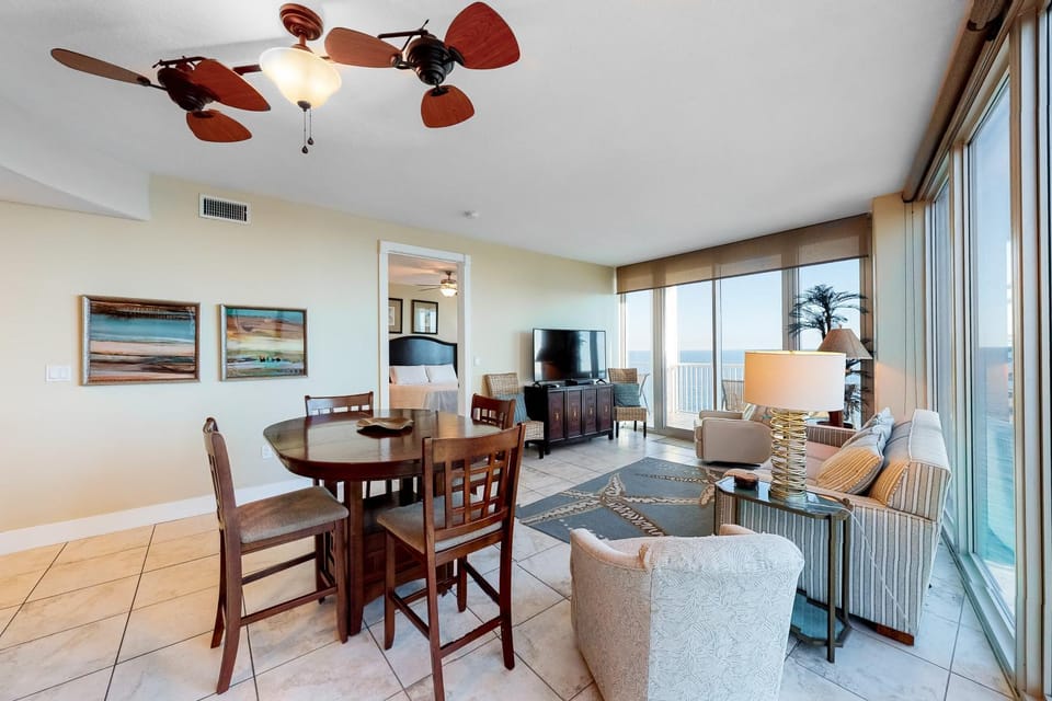 Island Tower 1303 Apartment in West Beach