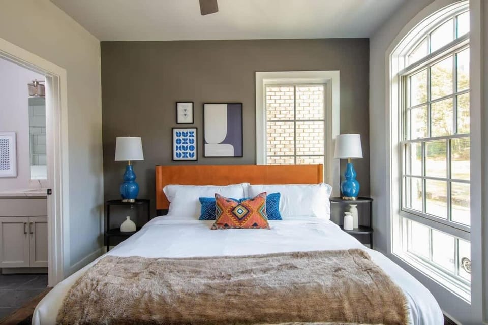 Bed, Photo of the whole room, Bedroom