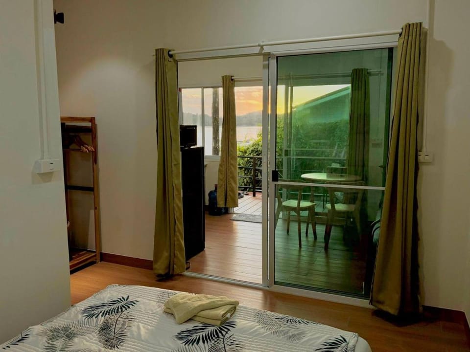Colibri Beach Resort House in Ban Tai