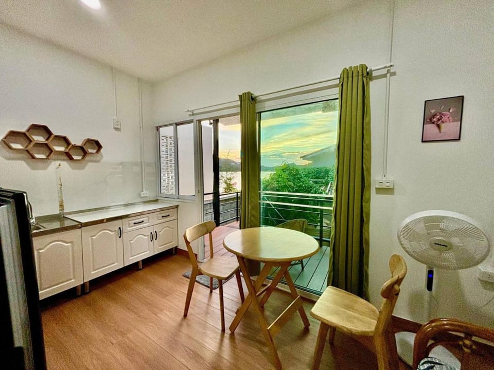 Colibri Beach Resort House in Ban Tai