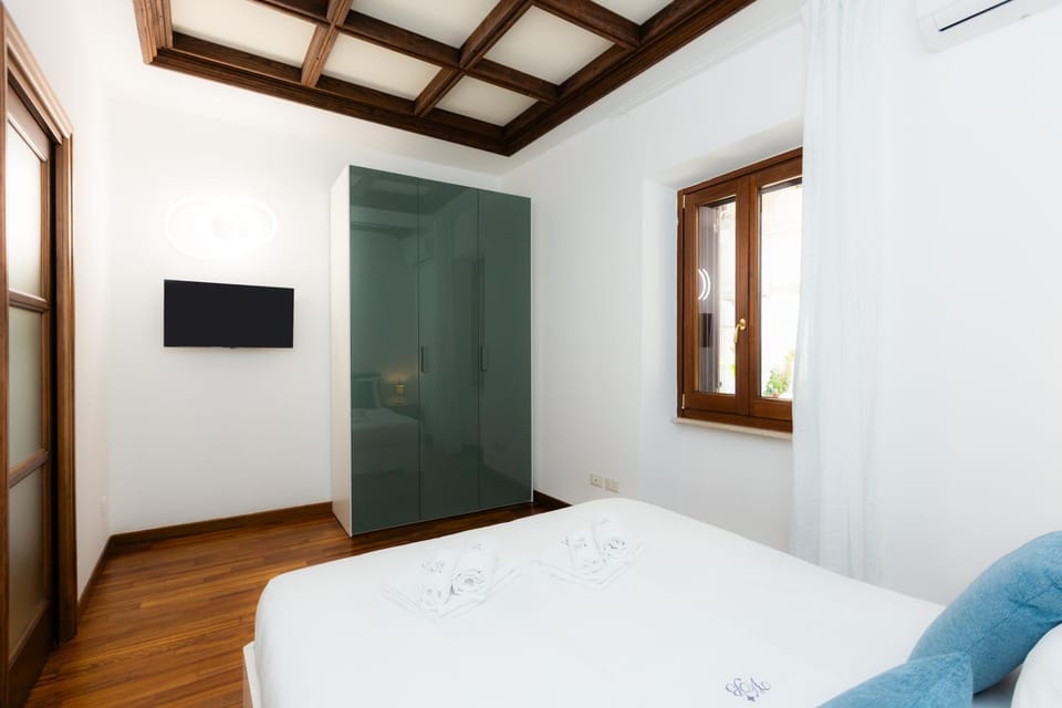 Bed, Bedroom, wardrobe