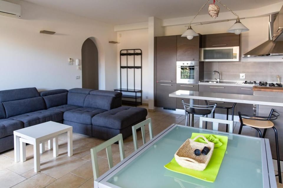 Tranquil & Modern Apartment outside ZTL Apartment in Florence