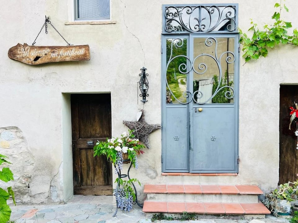 Facade/entrance, Day