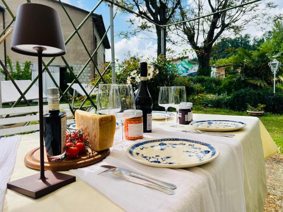 Day, Garden, Dining area, Garden view