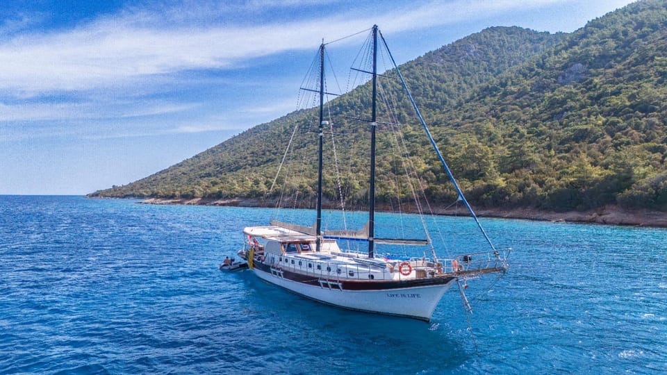 Lıfe ıs lıfe Docked boat in Bodrum