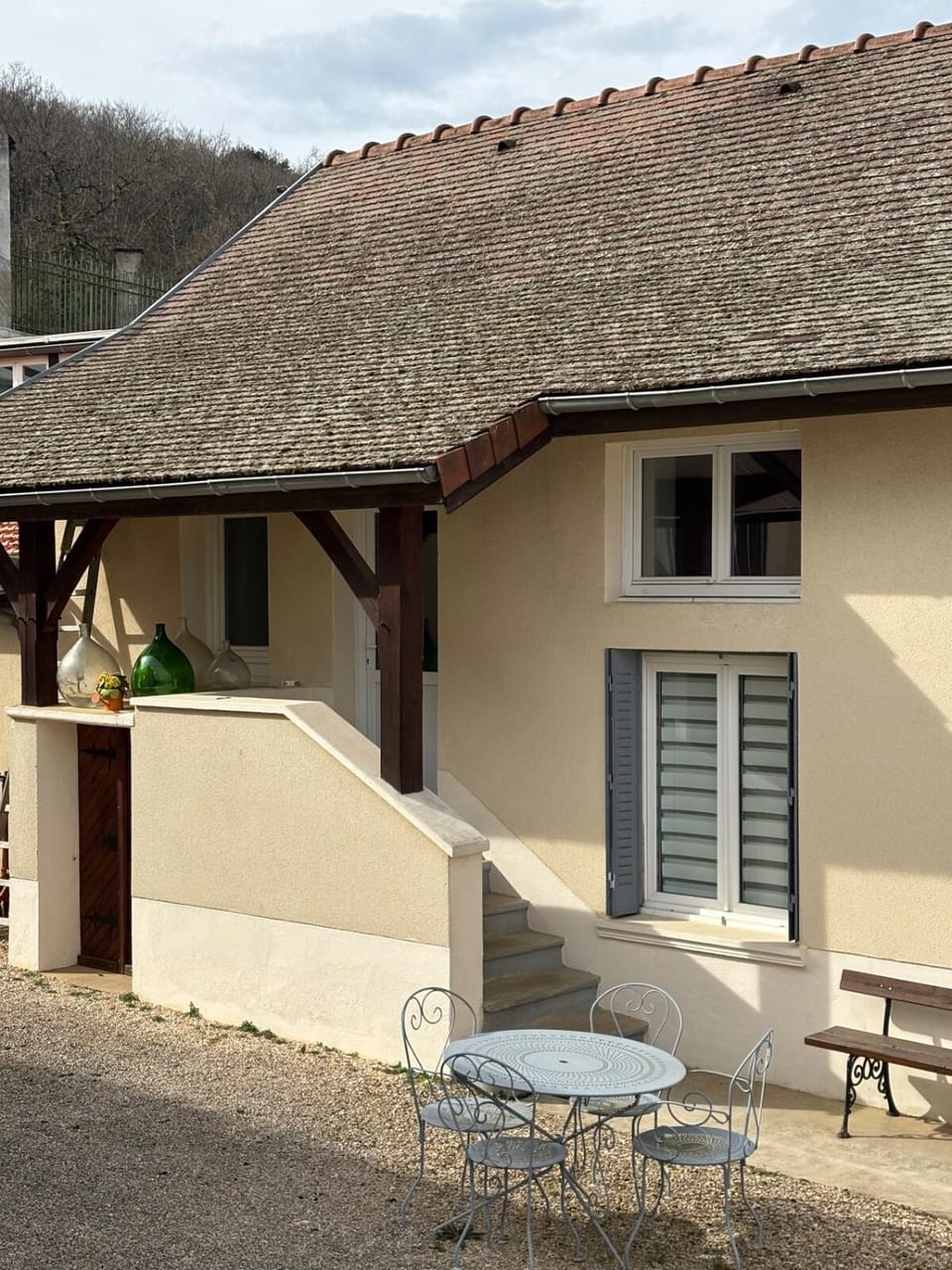 Petite chambre indépendante, parking Apartment in Bourgogne-Franche-Comté