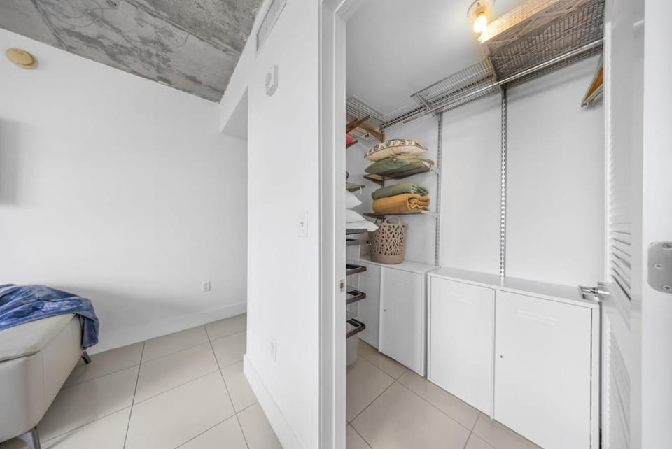 towels, wardrobe