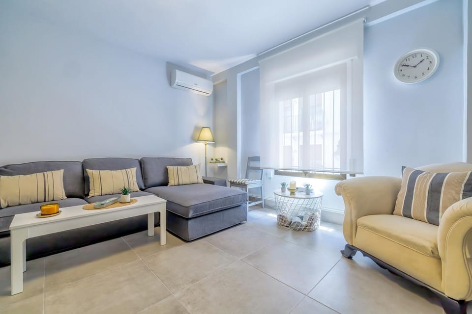 Living room, Seating area, heating, air conditioner