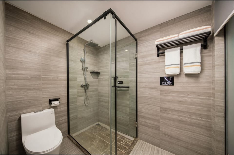 Shower, Toilet, Bathroom