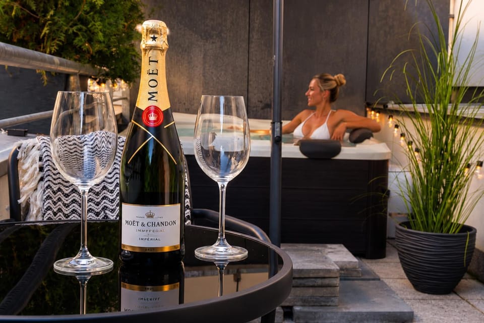 Hot Tub, Balcony/Terrace