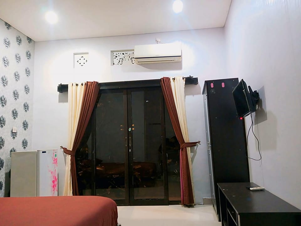Bedroom, air conditioner