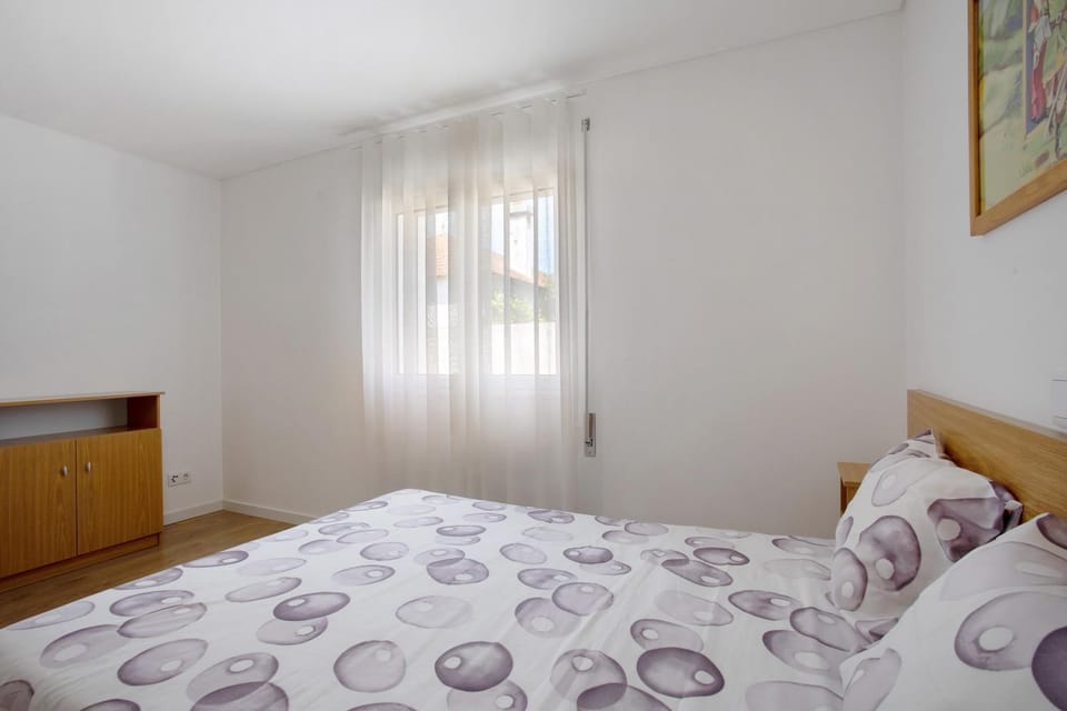 Property building, Living room, Bedroom