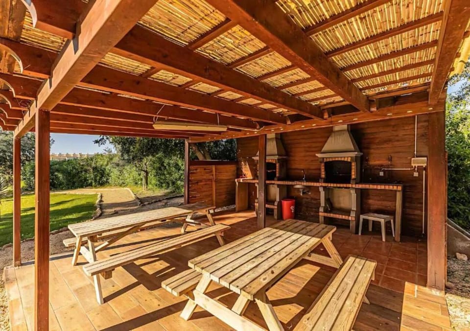 Amoreira Pool View DMD Apartment in Alvor