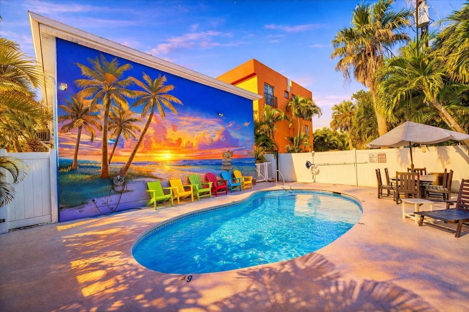 SiestaKeyVillageheated pool Apartment in Siesta Beach