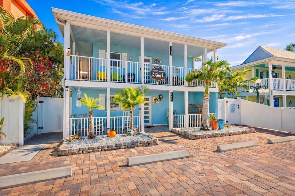 Siesta Key Village Heated pool Apartment in Siesta Beach