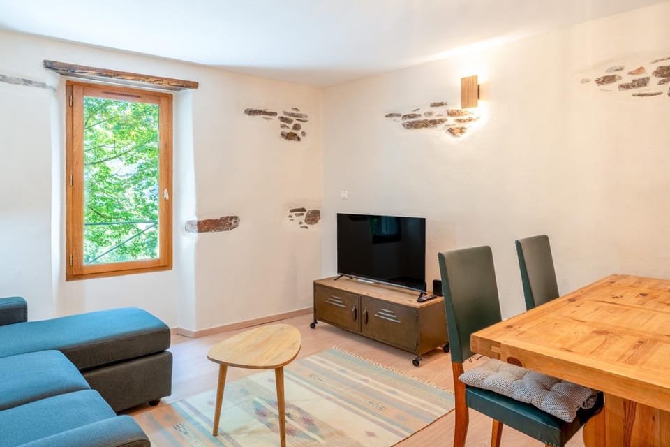 Property building, Living room