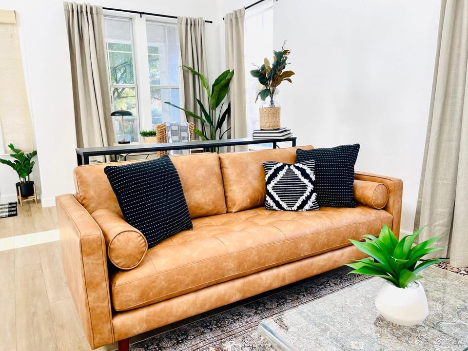 Huge Home near Old Folsom Pet & Family Friendly House in Folsom