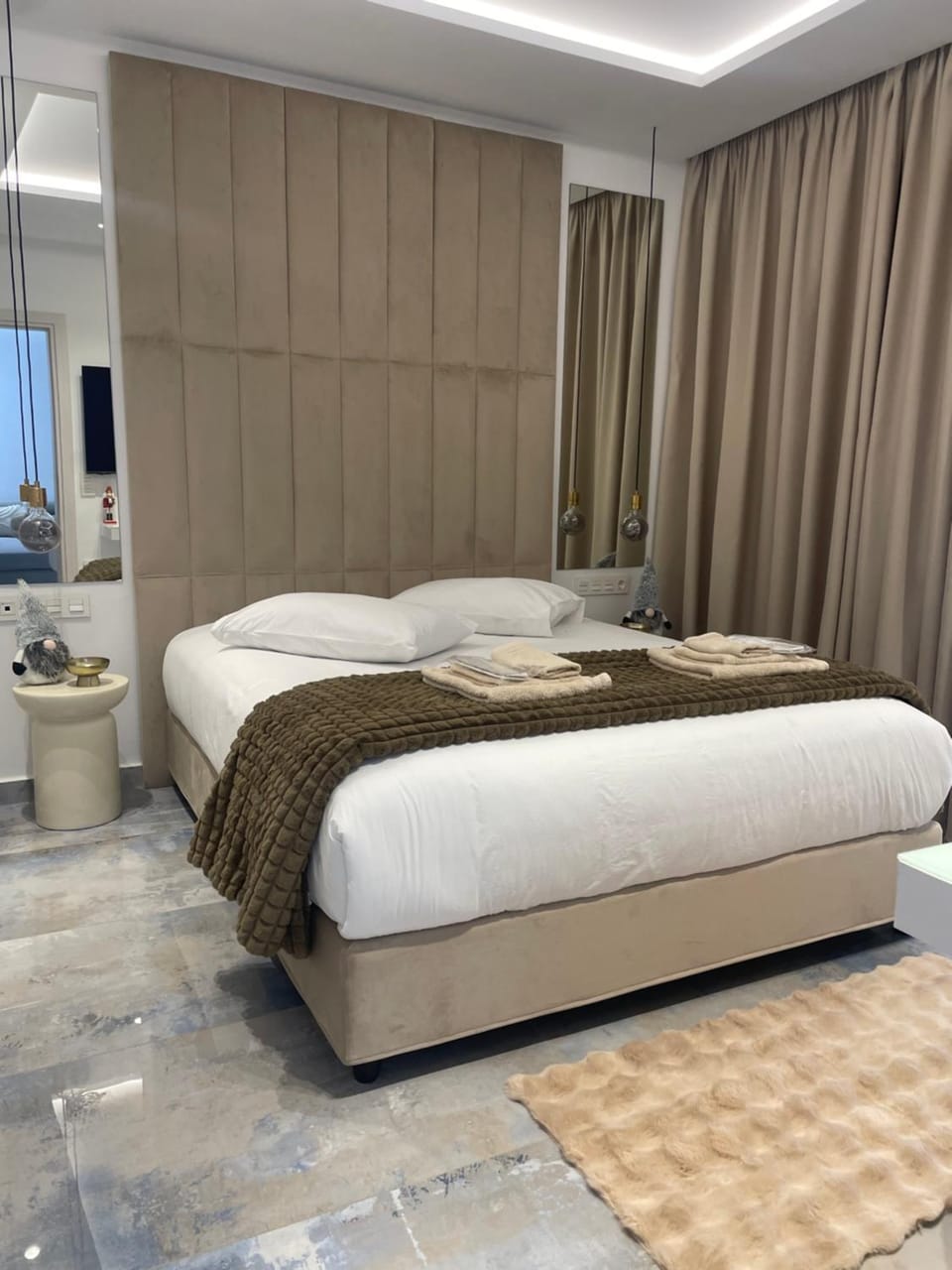 KLEOPATRA'S Luxury Suite Apartment in Peloponnese, Western Greece and the Ionian