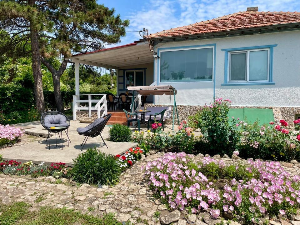 Property building, Garden view