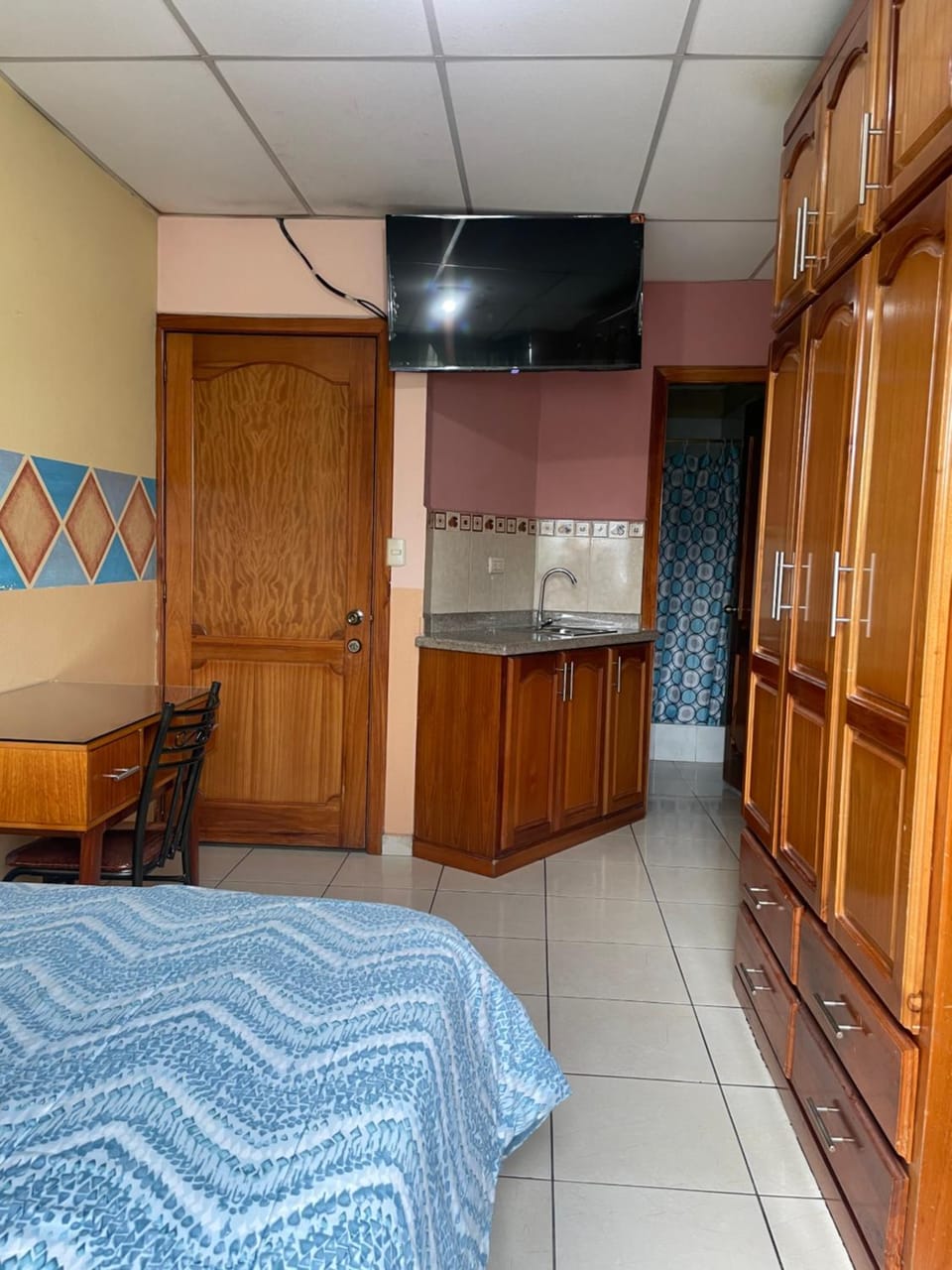 Hostal Abu Dhabi Hotel in Cuenca