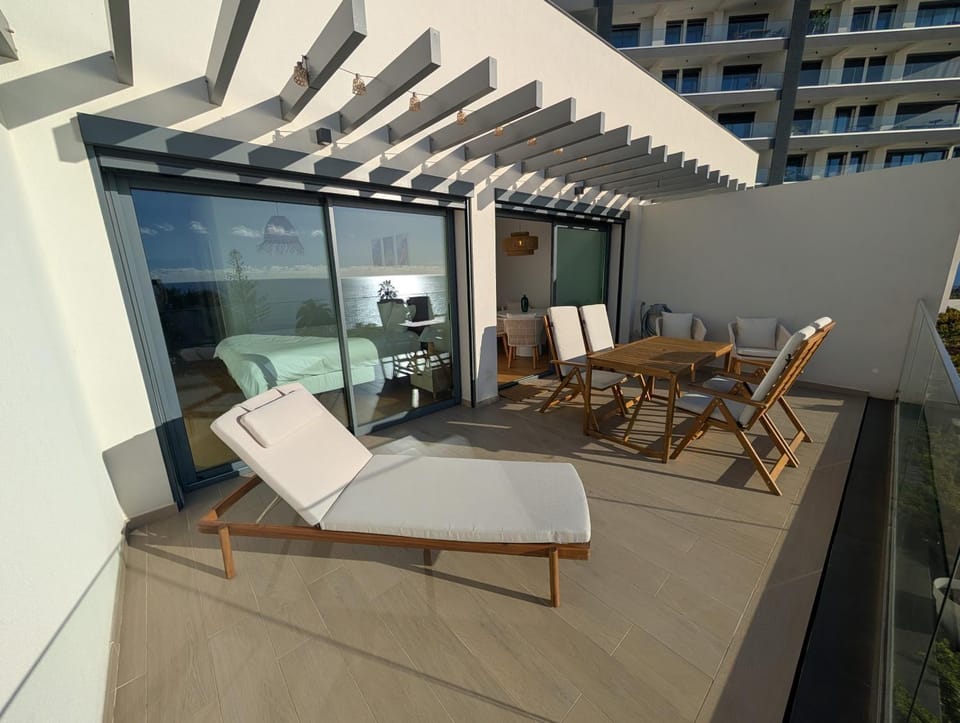 Day, View (from property/room), Balcony/Terrace, Pool view, Swimming pool, sunbed