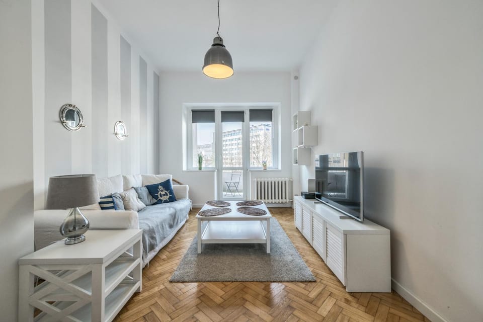 Bed, TV and multimedia, Balcony/Terrace, Living room, Seating area