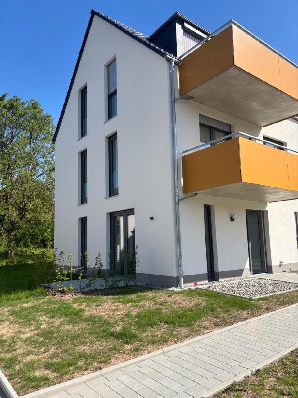 Property building, Balcony/Terrace