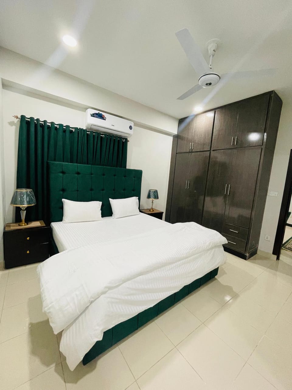 The loft life mg5 Apartment in Islamabad