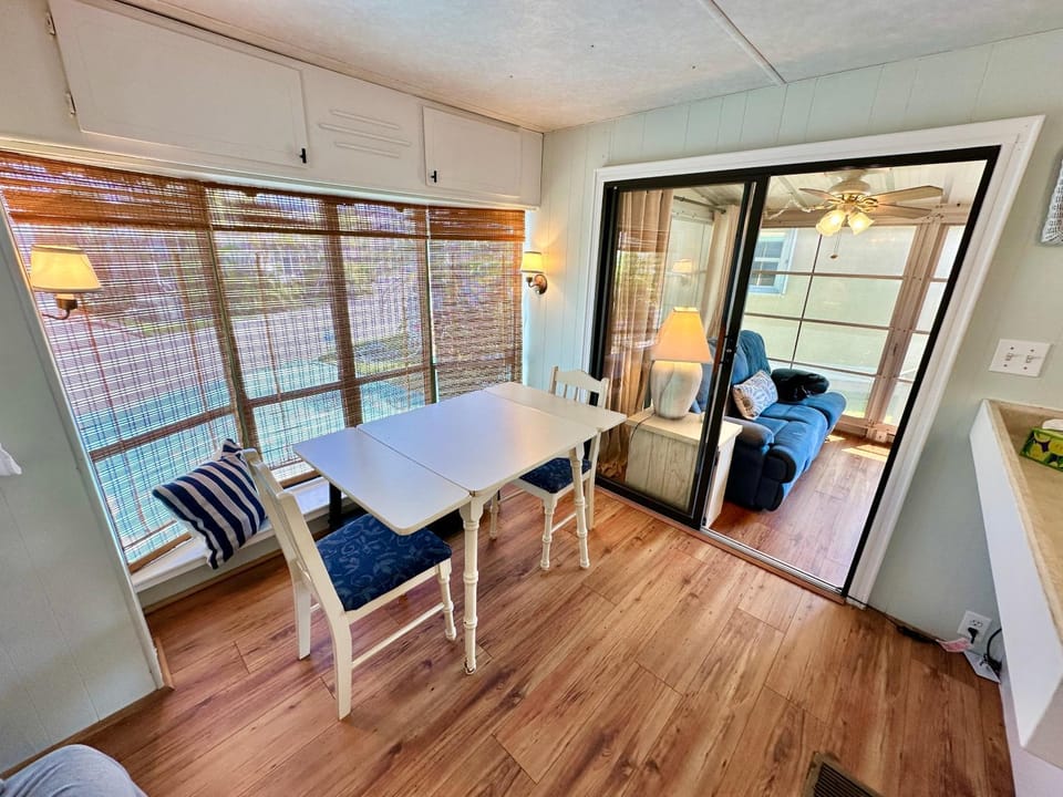 Aquahouse is an Adorable 1 Bed 1 Bath Beach Bungalow just steps from the ocean! House in Hutchinson Island